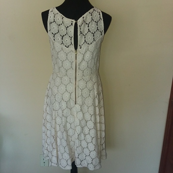 😁Julian Taylor New York Lace Dress - Picture 3 of 5